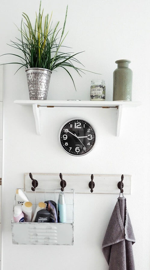 bathroom-shelves-and-hangers