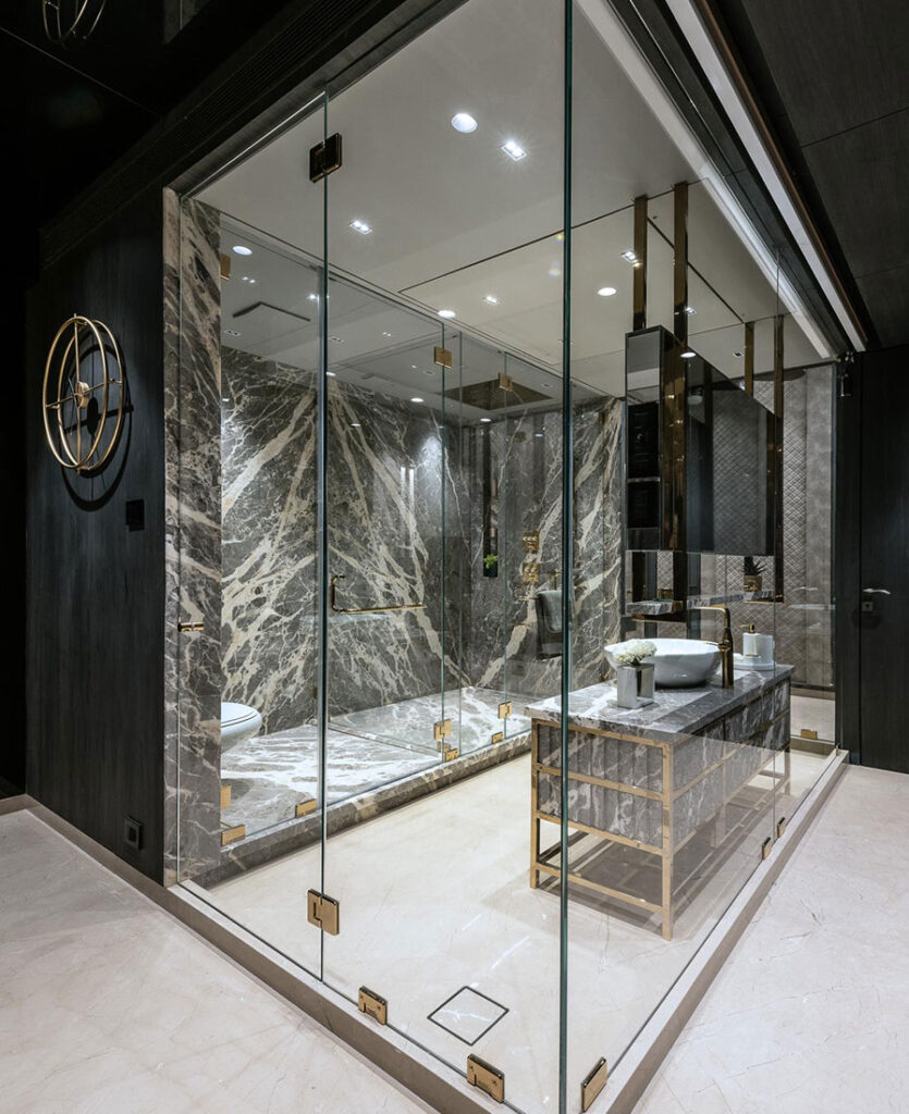 Luxury bathroom in Mumbai by Rinki Kotak, 4th Dimension