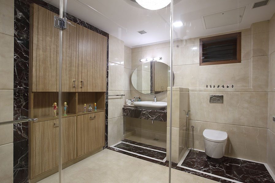 Contemporary Indian bathroom by Oscar and Ponni Architects