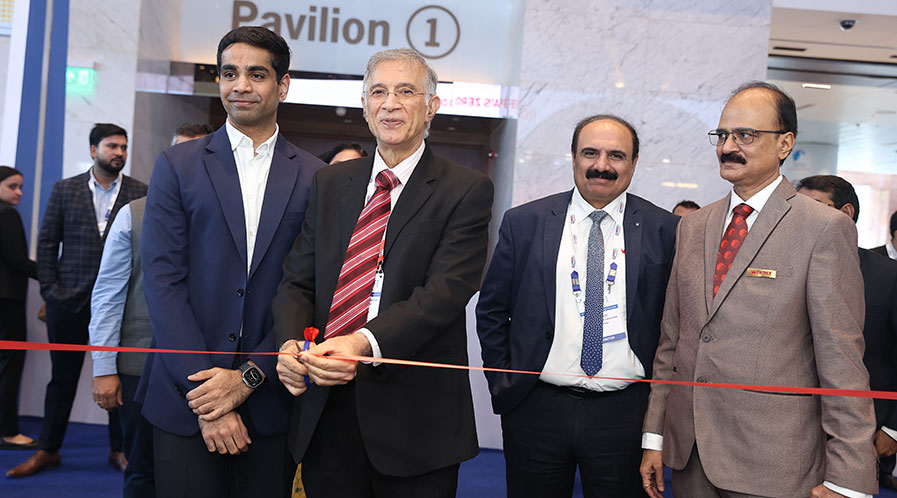 Dr. Niranjan Hiranandani inaugurated Prince Pipes’ pavilion.