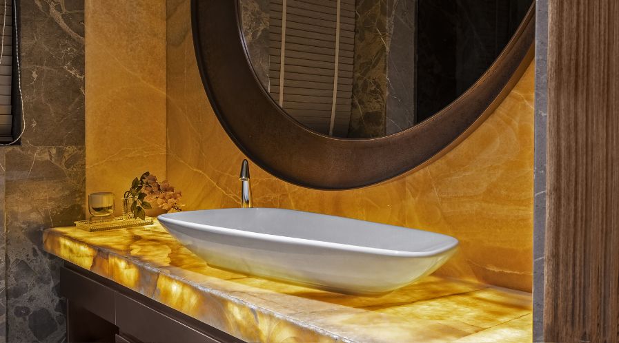 Use of marble in bathroom by Smita Datta Makhija, Avesana