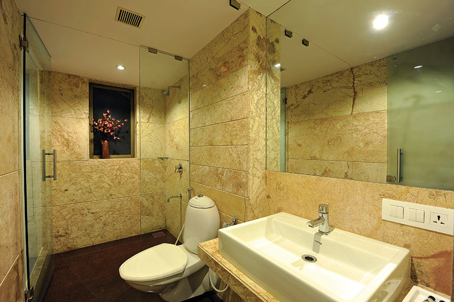 Small Bathroom in Mumbai